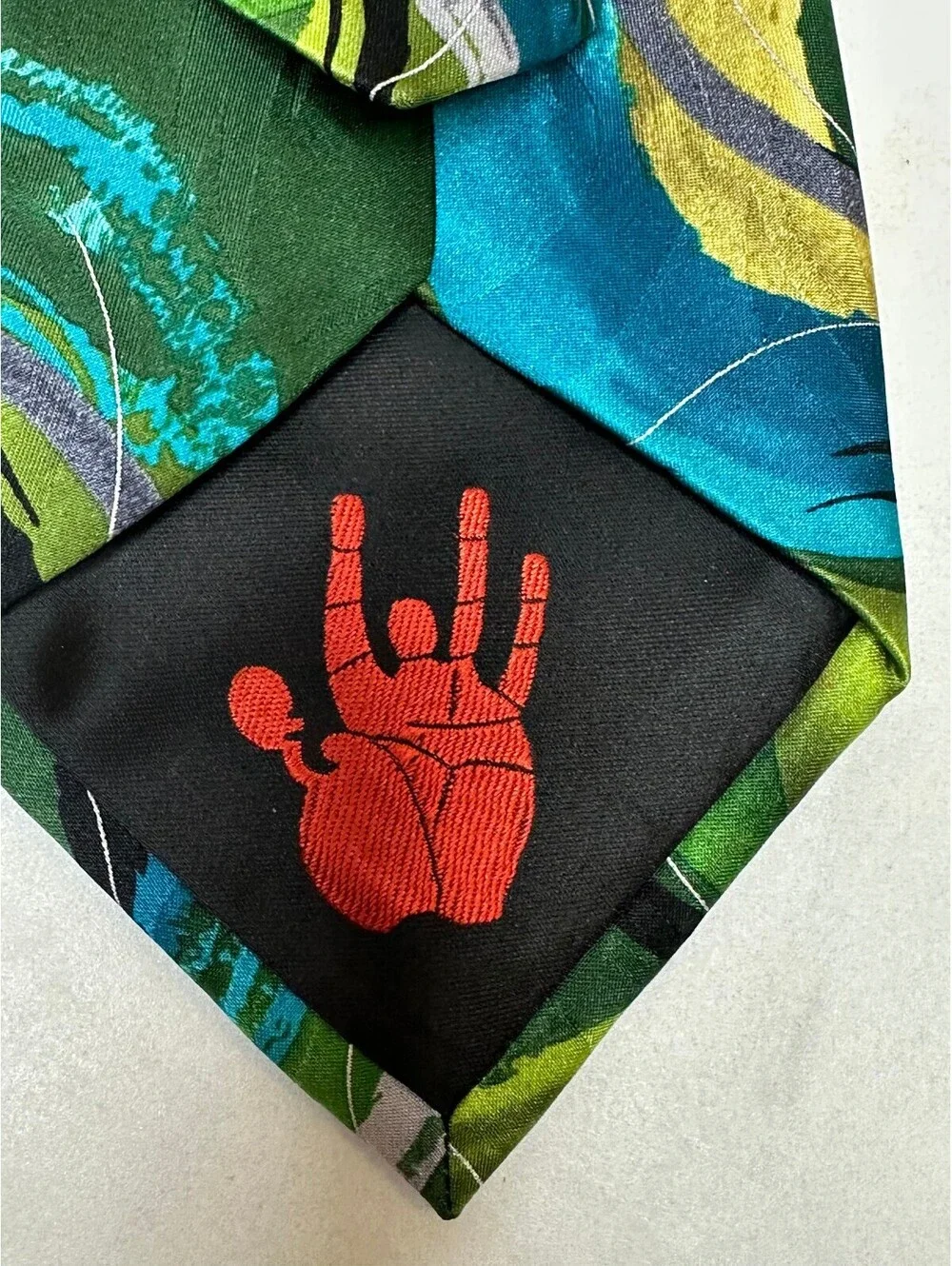 J. Garcia Snake in Juggling Show Collector's Edition abstract 100% silk tie